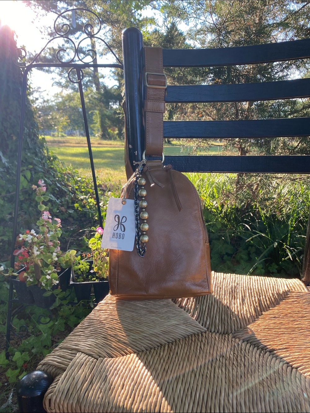 HOBO Fern Sling in Truffle